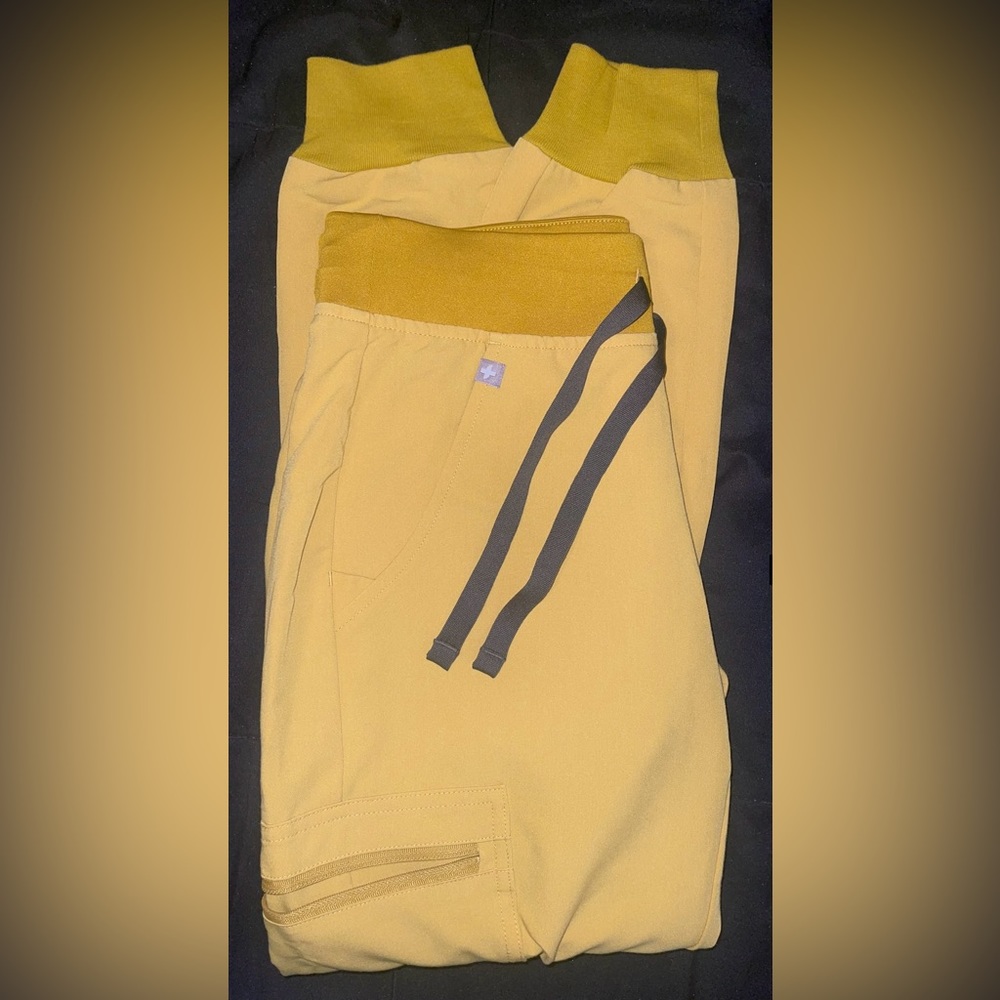 Figs Scrubs Bottom Color LIGHT GOLD - Petite XXS Zamora Jogger Pants